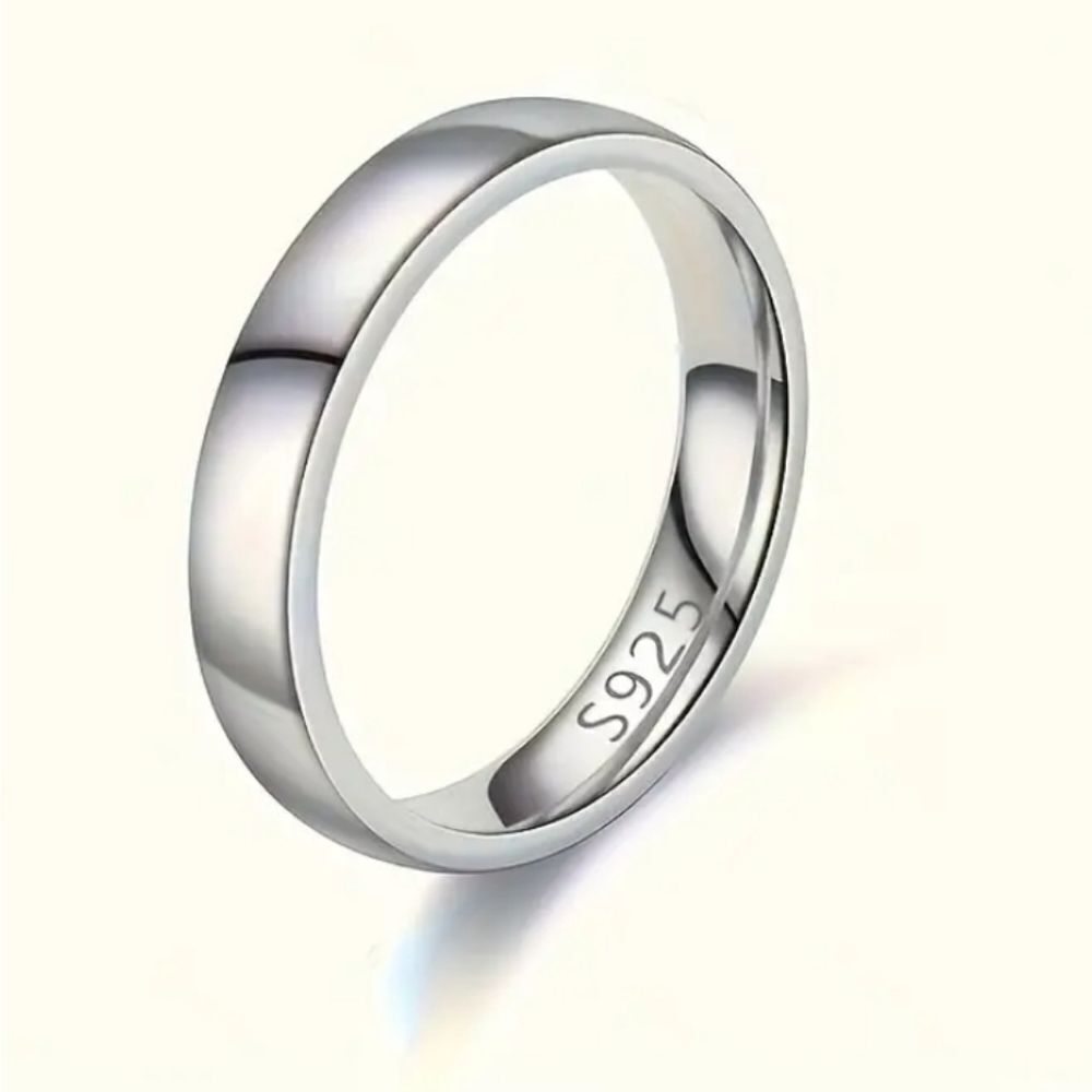 Ladies 925 Sterling silver Wedding Band sz 8